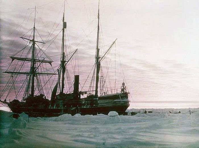 History: Antarctica in color by Frank Hurley, 1915