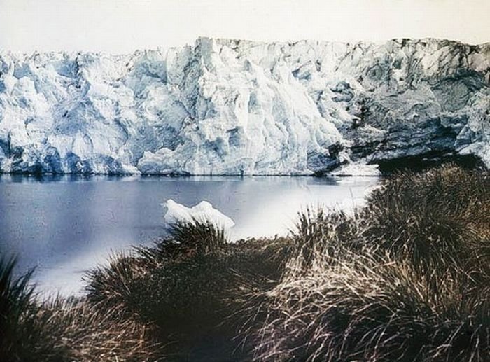 History: Antarctica in color by Frank Hurley, 1915