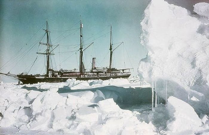History: Antarctica in color by Frank Hurley, 1915
