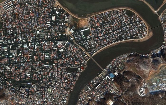 Aerial photos before and after 2011 earthquake and tsunami, Japan