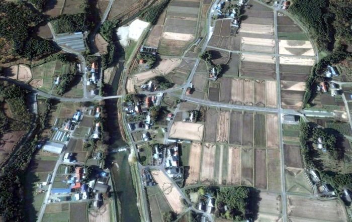 Aerial photos before and after 2011 earthquake and tsunami, Japan