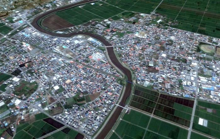 Aerial photos before and after 2011 earthquake and tsunami, Japan