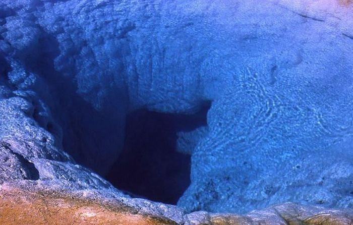 Morning glory spring, Yellowstone National Park, United States