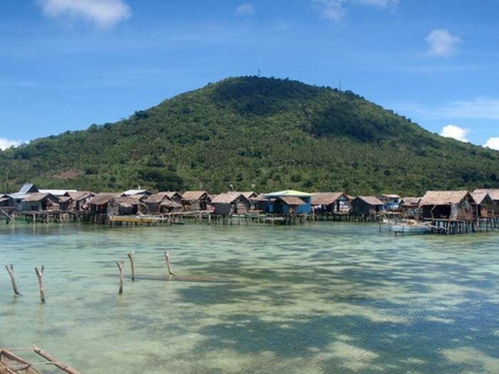 Village in the ocean, Philippines