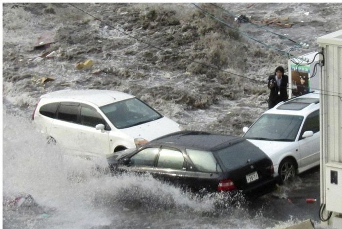 Toya Chiba, reporter survived the tsunami, Kamaishi port, Japan