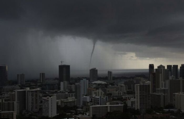 hawaiian tornadoes