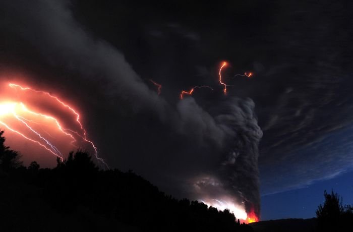 Puyehue volcano eruption, Andes, Chile