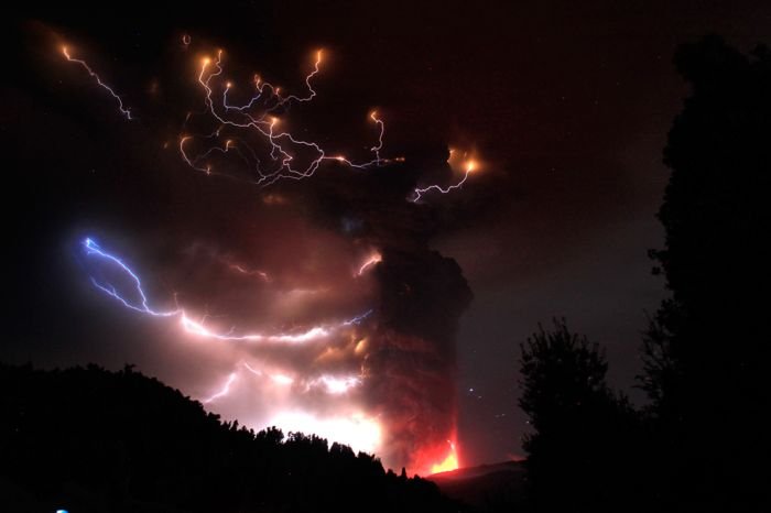 Puyehue volcano eruption, Andes, Chile