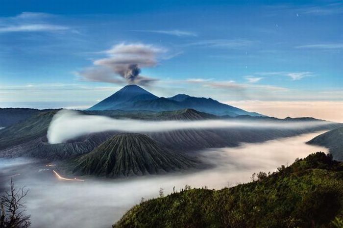 volcanoes around the world