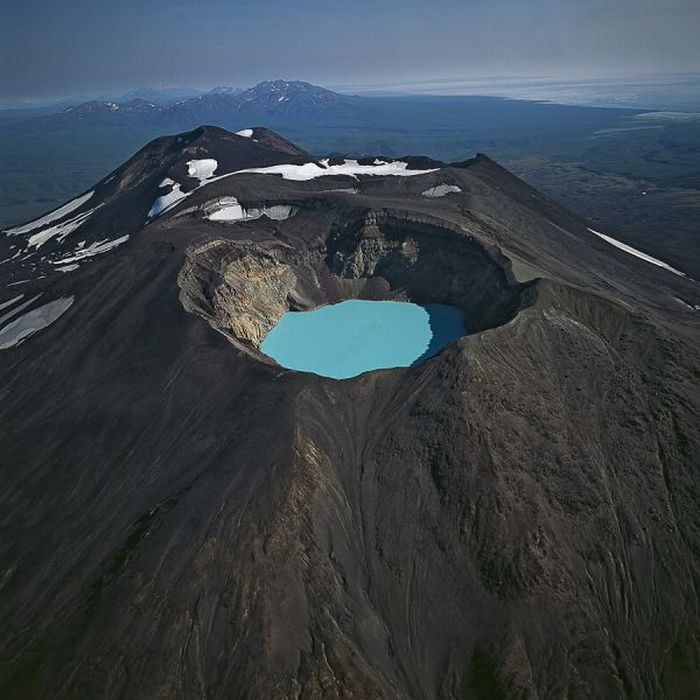 volcanoes around the world