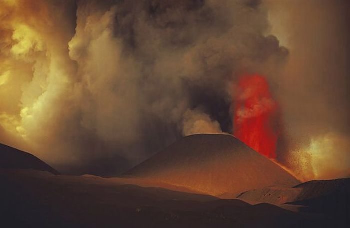 volcanoes around the world