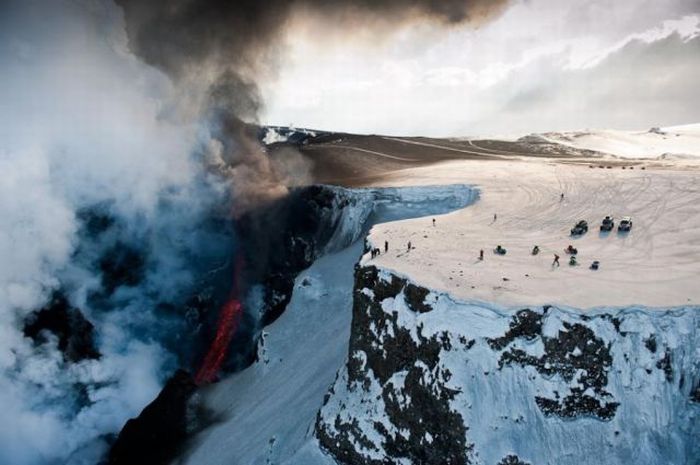 volcanoes around the world