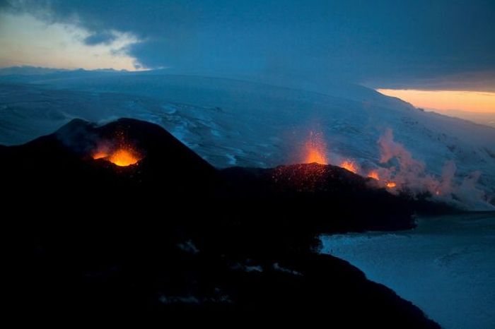 volcanoes around the world