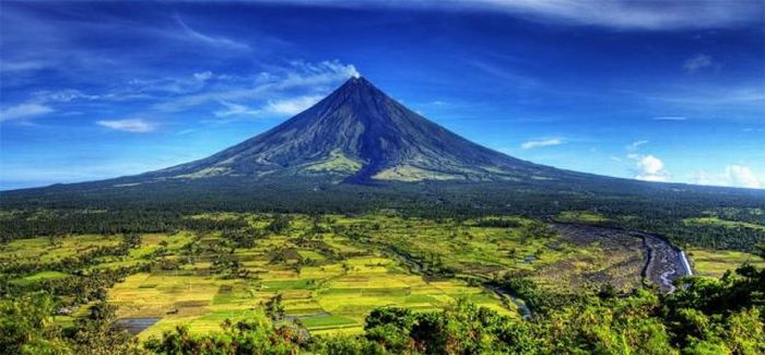 volcanoes around the world