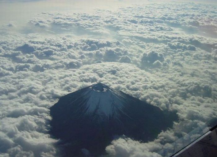 volcanoes around the world