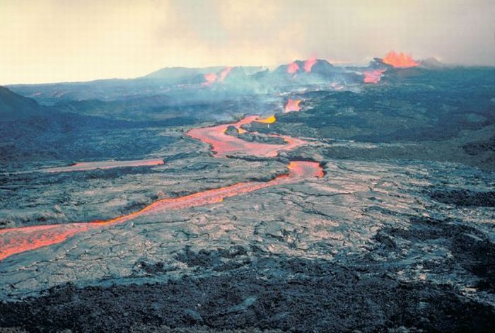 volcanoes around the world