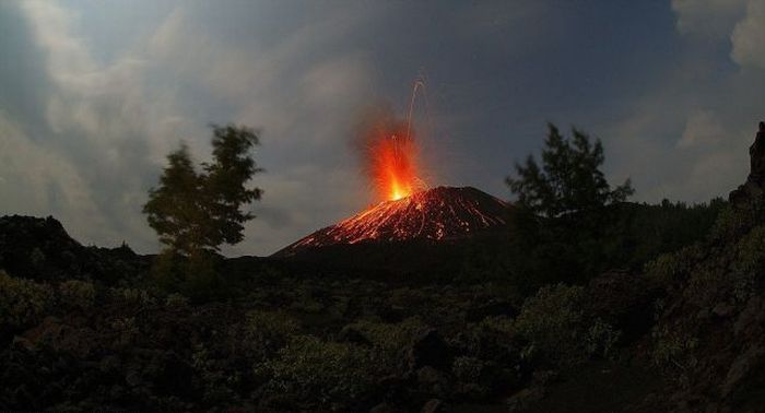 volcanoes around the world