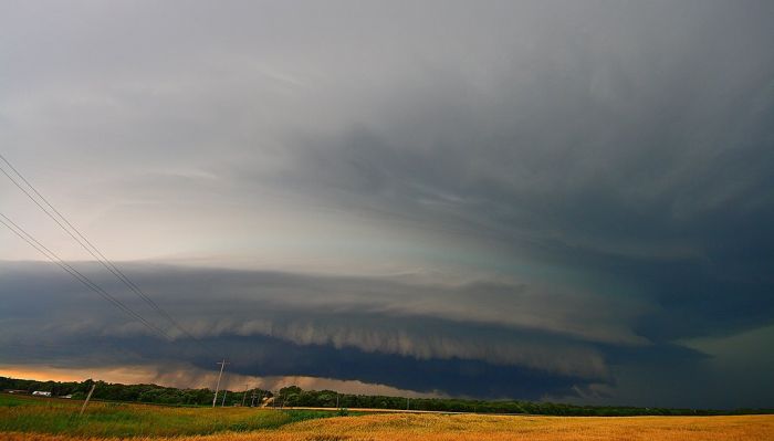 clouds formation before the storm