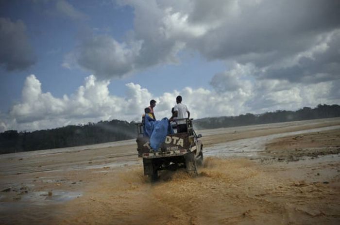 Gold rush, Peruvian Amazon, Madre de Dios, Peru