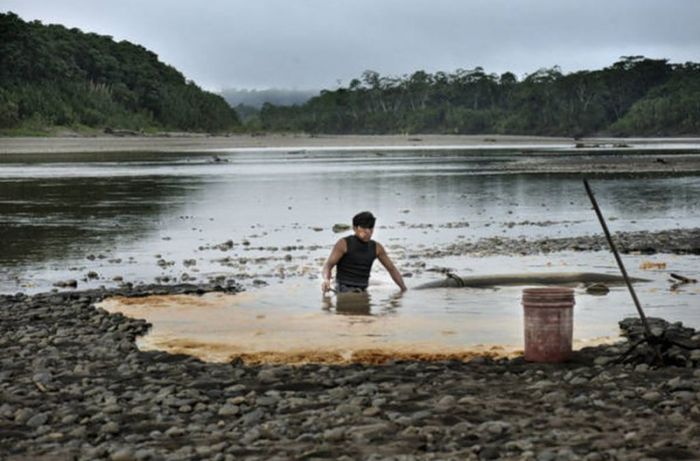 Gold rush, Peruvian Amazon, Madre de Dios, Peru