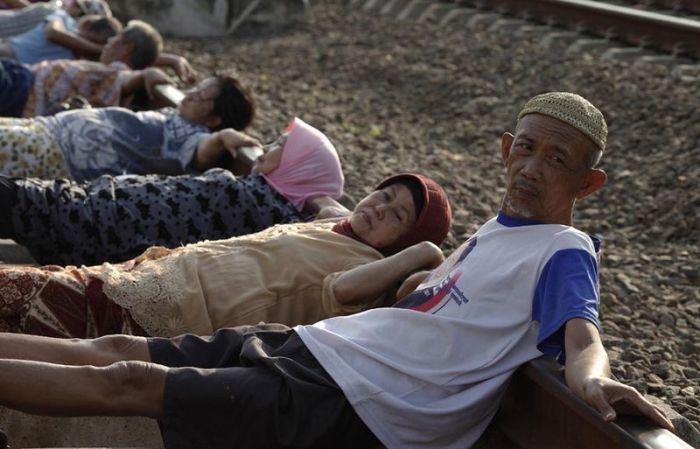 Railroad tracks therapy, Rawa Buaya, Jakarta, Indonesia