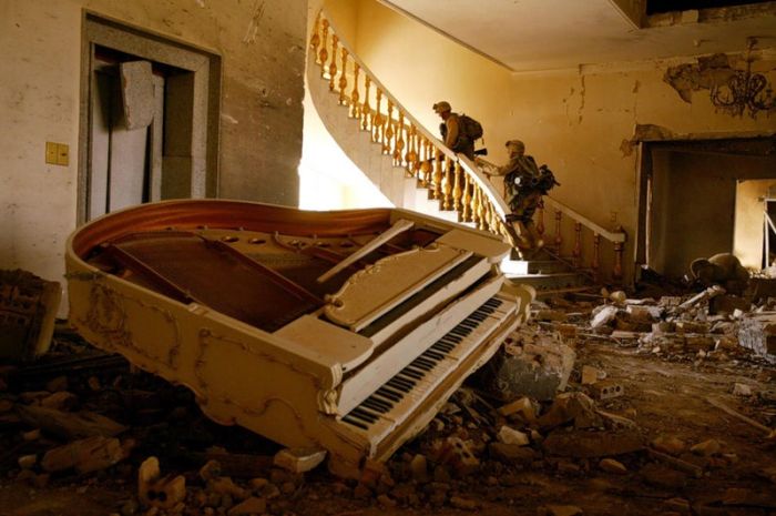 Rebels inside Muammar Muhammad al-Gaddafi villas, Libya