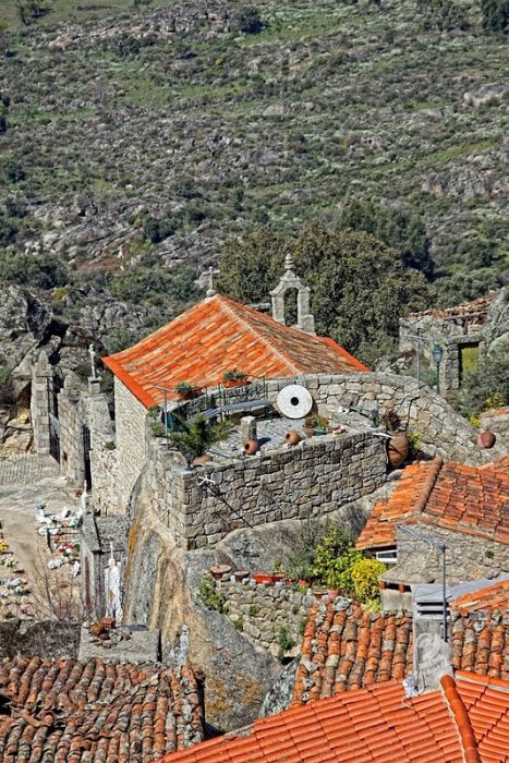 Monsanto village built among rocks, Portuguese Freguesia, Idanha-a-Nova, Portugal