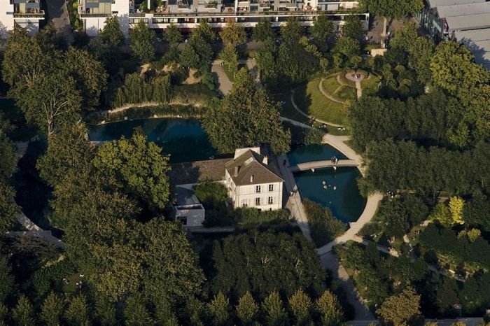 Bird's-eye view of Paris, France