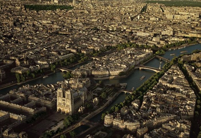 Bird's-eye view of Paris, France