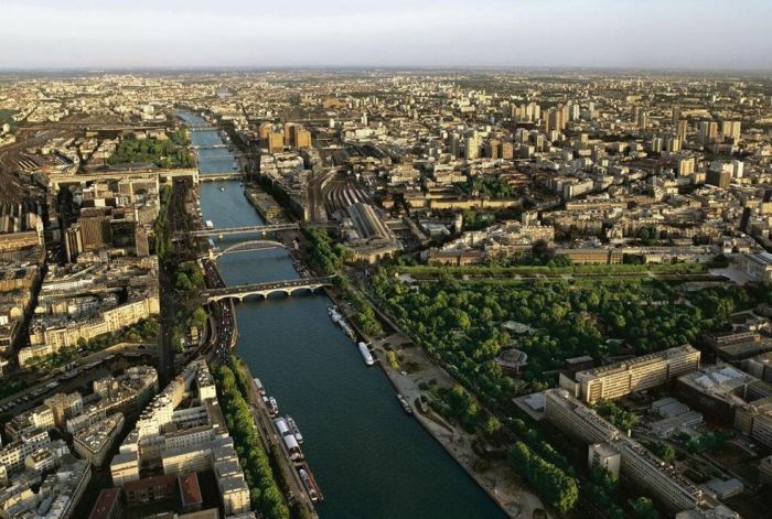 Bird's-eye view of Paris, France