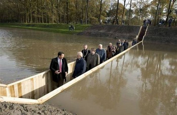 Fort de Roovere bridge, West Brabant Water Line, Netherlands