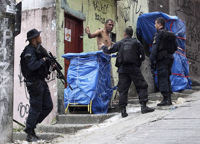 Police fight against drug traffickers, illegal drug trade, Brazilia