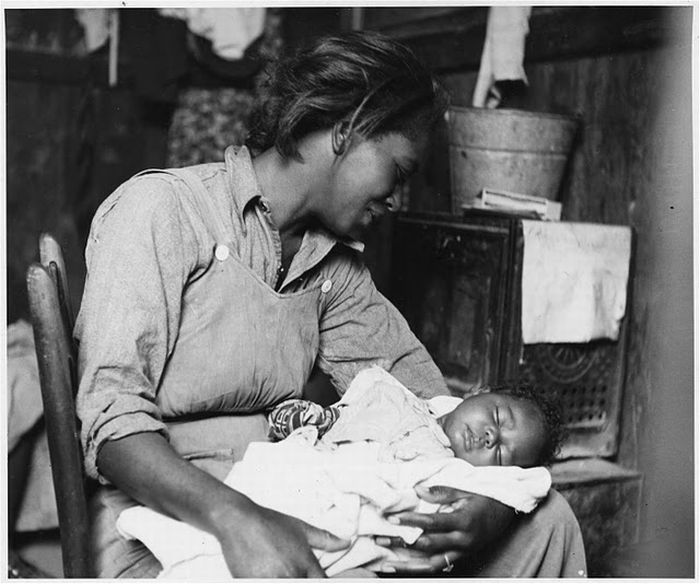 History: The Great Depression by Dorothea Lange, 1939-1943, United States