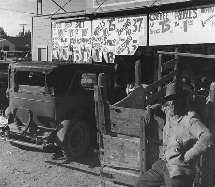 History: The Great Depression by Dorothea Lange, 1939-1943, United States