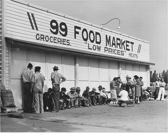 History: The Great Depression by Dorothea Lange, 1939-1943, United States