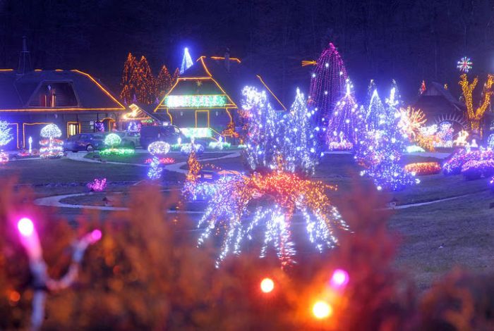 Christmas decoration with 1.2 million lights by Zlatko Salaj, Grabovinca, Croatia