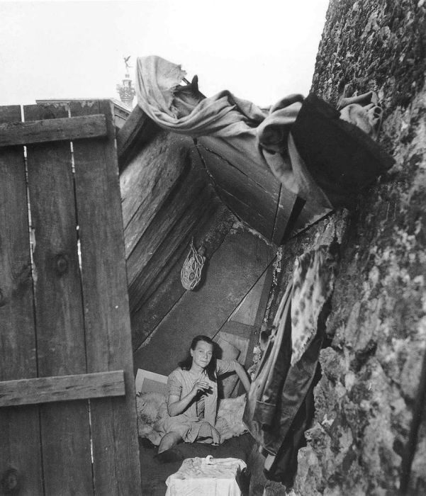 History: Paris in 1940-50s, France by Robert Doisneau