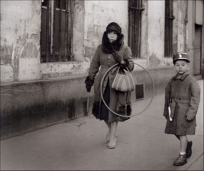 History: Paris in 1940-50s, France by Robert Doisneau