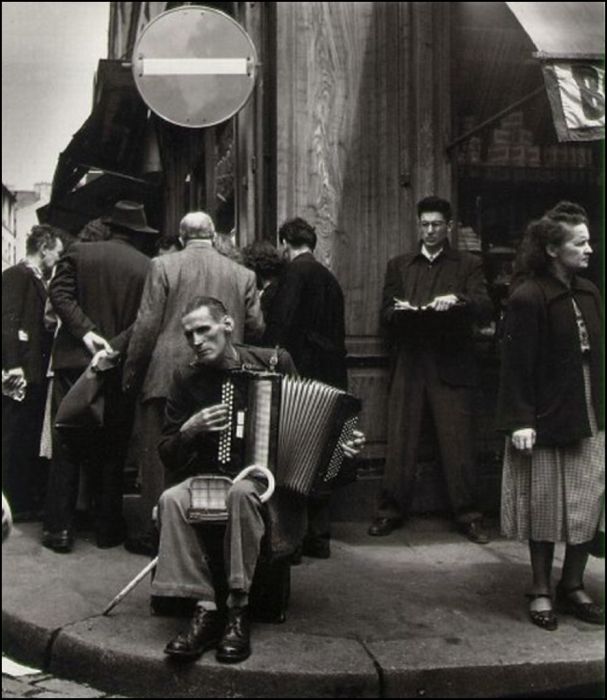History: Paris in 1940-50s, France by Robert Doisneau