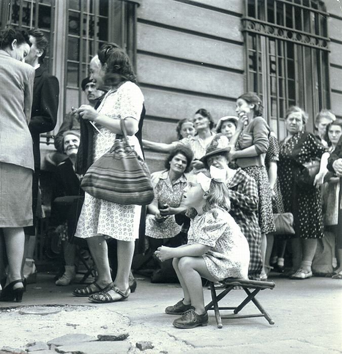 History: Paris in 1940-50s, France by Robert Doisneau