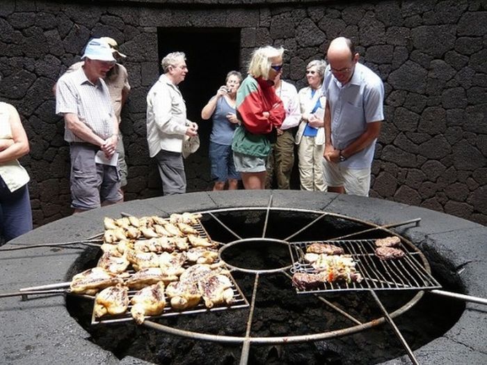 El diablo restaurant, Timanfaya National Park, Lanzarote, Spain