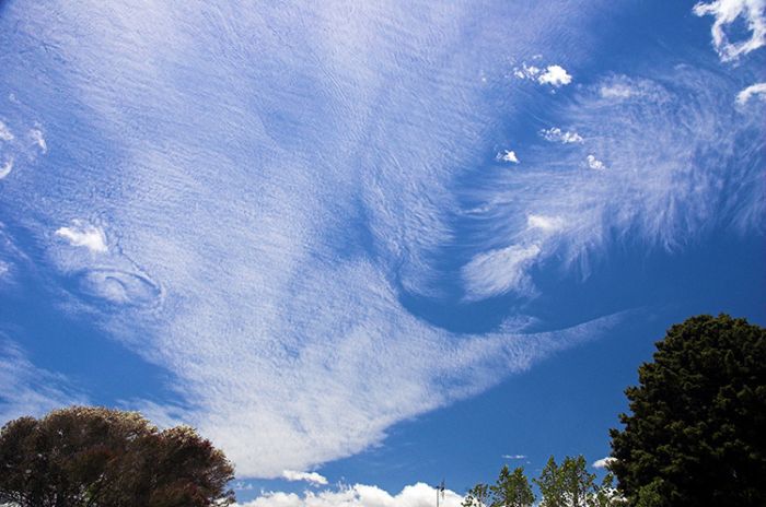 sky fallstreak hole cloud