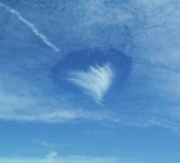 sky fallstreak hole cloud