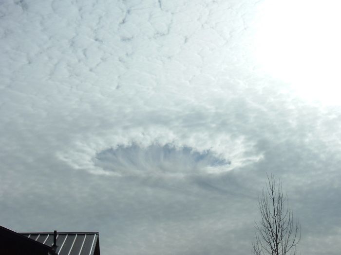 sky fallstreak hole cloud