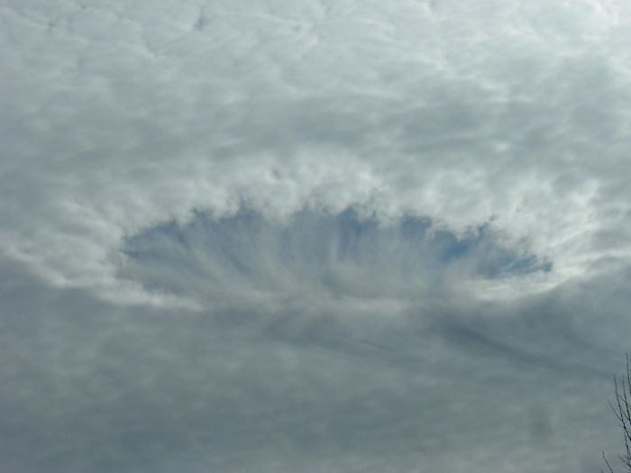 sky fallstreak hole cloud