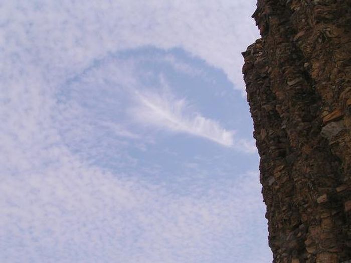 sky fallstreak hole cloud