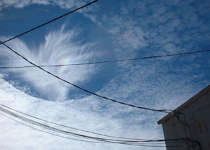 sky fallstreak hole cloud
