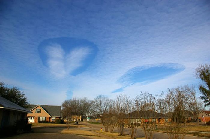 sky fallstreak hole cloud