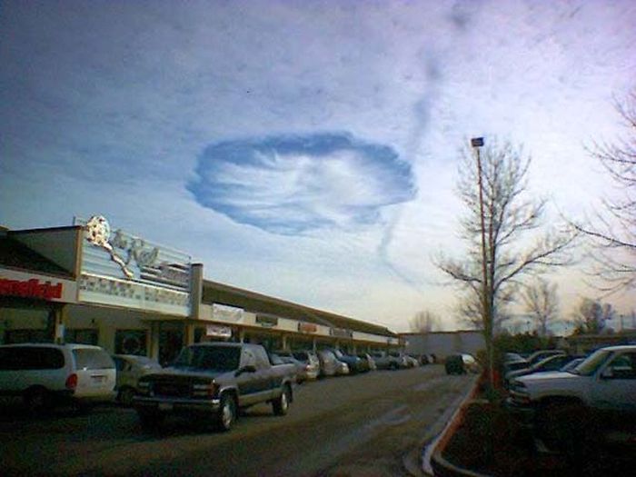 sky fallstreak hole cloud