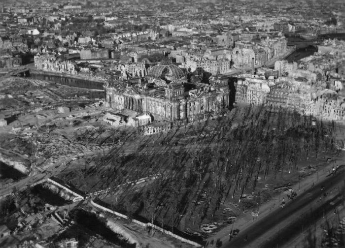 History: World War II photography, Berlin, Germany